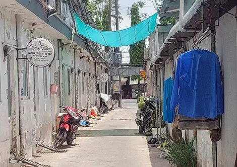 Để vật dụng lấn chiếm hẻm công cộng, gây cản trở giao thông!