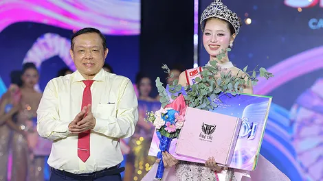 Nữ sinh ngành Luật đăng quang Hoa khôi Trường Đại học Nam Cần Thơ 2026
