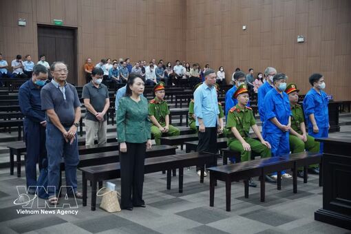 Former Minister of Health sentenced to six years in prison in major hospital project case
