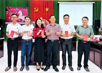 Xây dựng giai cấp công nhân hiện đại, lớn mạnh trong thời kỳ mới<br>Bài cuối: Củng cố hạt nhân chính trị ở cơ sở