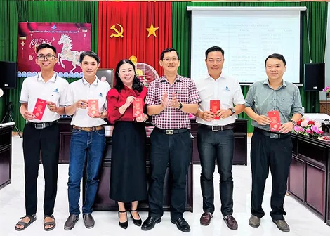 Xây dựng giai cấp công nhân hiện đại, lớn mạnh trong thời kỳ mới<br>Bài cuối: Củng cố hạt nhân chính trị ở cơ sở