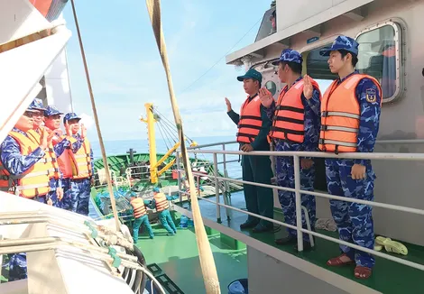 Vững vàng nơi trùng khơi