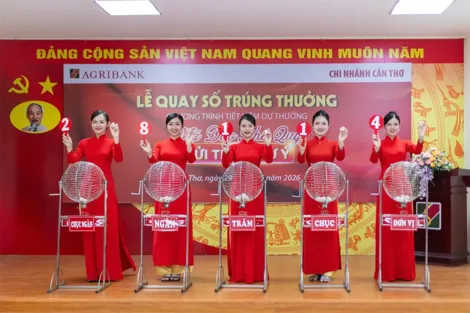 Agribank Chi nhánh Cần Thơ tổ chức quay số trúng thưởng chương trình "Mã đáo phú quý - gửi tiền như ý"