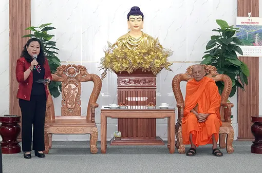 Lãnh đạo TP Cần Thơ chúc mừng Đại lễ Phật đản