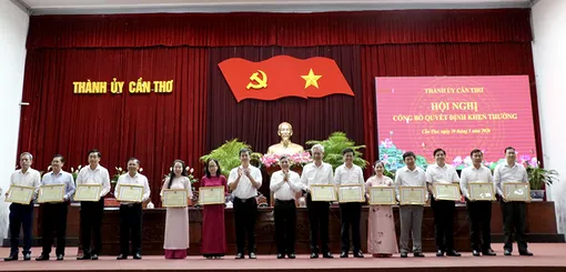Đẩy mạnh phân cấp, phân quyền, phân nguồn lực cho cấp xã, gắn với công tác kiểm tra, giám sát