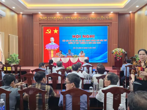 Tổ đại biểu số 9 HĐND TP Cần Thơ tiếp xúc cử tri xã Hòa Tú
