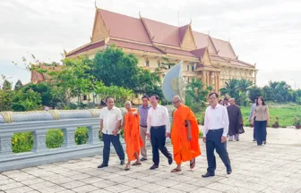 Đoàn công tác của lãnh đạo thành phố thăm cơ sở đào tạo tôn giáo, cơ sở tín ngưỡng