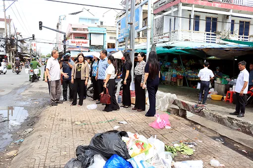 Khảo sát việc thu gom, vận chuyển và xử lý chất thải rắn tại phường Mỹ Xuyên