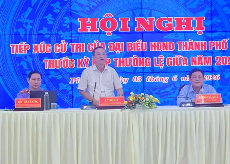 Tổ Đại biểu số 7 HĐND thành phố tiếp xúc cử tri phường Phú Lợi