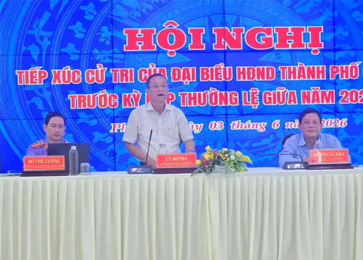 Tổ Đại biểu số 7 HĐND thành phố tiếp xúc cử tri phường Phú Lợi
