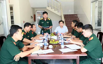 Bộ Chỉ huy Quân sự TP Cần Thơ nắm tình hình quân sự, quốc phòng tại phường Cái Răng