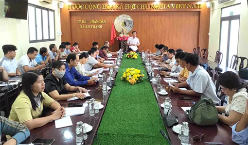 Triển khai mô hình tuyến đường không dùng tiền mặt, học bạ số và sổ sức khỏe điện tử