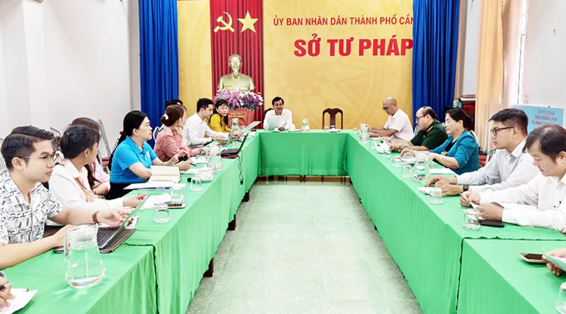 Họp xét khen thưởng kết quả Cuộc thi trực tuyến “Tìm hiểu pháp luật năm 2026”
