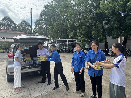 Gần 3.600 tình nguyện viên tham gia chương trình “Tiếp sức mùa thi”