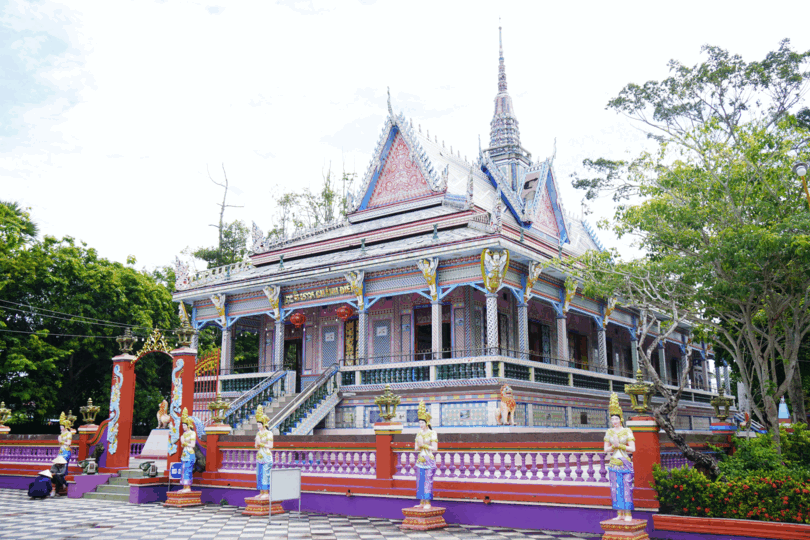 វត្តស្រឡូងតាមកំណត់ហេតុរបស់វិទ្យាករវឿងហុងសេននិងស្នាព្រះហស្ថព្រះឧបជ្ឈាយ៍តាំងឌុច