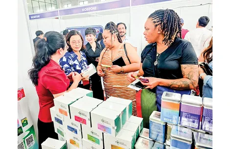 Thi đua phát triển mạnh doanh nghiệp tư nhân, nâng cao hiệu quả doanh nghiệp nhà nước