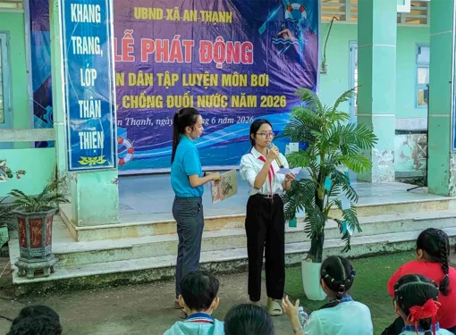 Phát động phong trào toàn dân tập luyện môn bơi, phòng, chống đuối nước