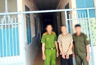 Bắt đối tượng cướp giật dây chuyền tại xã Thới Lai