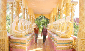 ទស្ស​នា​កម្សាន​វត្ត​ផ្នោ​អំ​ពូង