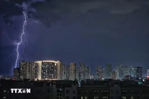 Thời tiết ngày 10/6: Nhiều khu vực có mưa dông, đề phòng lốc sét, mưa đá