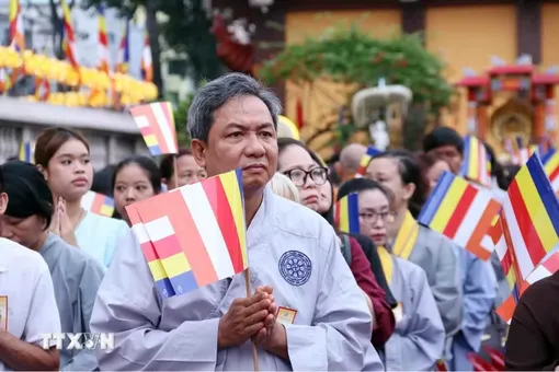 Lấy nhân dân, trong đó có đồng bào tôn giáo là trung tâm, mục tiêu của đổi mới