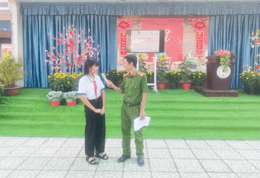 ផ្សព្វ​ផ្សាយ​អប់រំ​ច្បាប់​នៅ​ក្នុង​សា​លា​រៀន