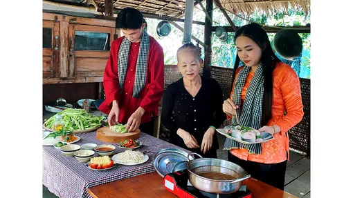 Dân dã món ngon từ lục bình