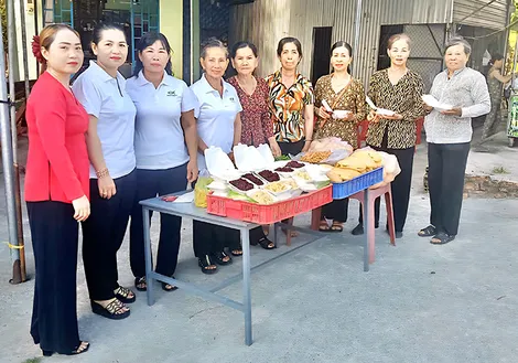 Các cấp Hội LHPN TP Cần Thơ tặng hơn 31.670 suất ăn miễn phí