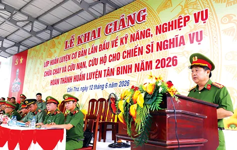 Huấn luyện kỹ năng, nghiệp vụ chữa cháy, cứu nạn, cứu hộ cho chiến sĩ nghĩa vụ Công an TP Cần Thơ