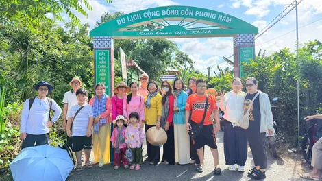 Người dân cồn Phong Nẫm tập làm du lịch cộng đồng
