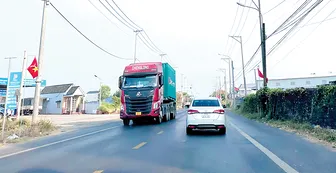 Doanh thu hoạt động vận tải và dịch vụ hỗ trợ tăng mạnh