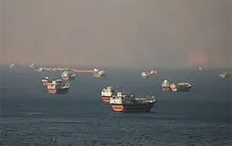 Tàu thuyền bắt đầu di chuyển trở lại qua eo biển Hormuz