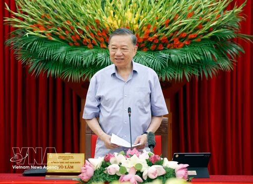Top leader urges education sector to make fundamental shift in mindset