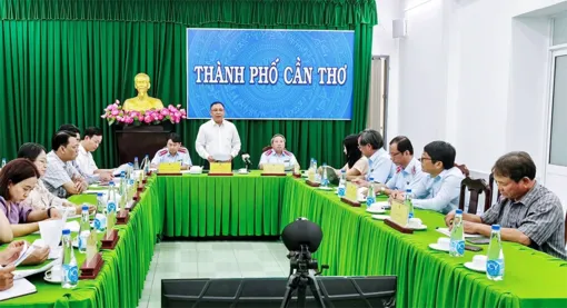 Lãnh đạo UBND thành phố đối thoại với công dân