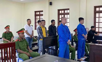 Cố ý gây thương tích, gây rối trật tự công cộng, 7 bị cáo lãnh án tù