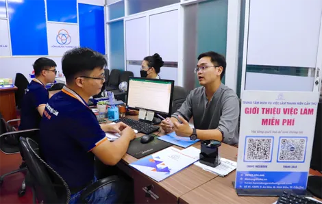 Đồng hành cùng lao động trẻ