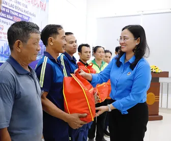 Hướng về đoàn viên, người lao động