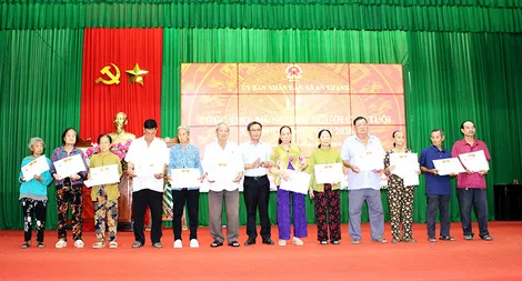 Xã An Thạnh mừng thọ 606 người cao tuổi
