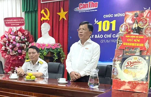 Nhà máy X55 chúc mừng Báo và Phát thanh, Truyền hình Cần Thơ nhân Ngày Báo chí cách mạng Việt Nam