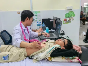 Gần 200 trẻ em được khám sàng lọc bệnh tim bẩm sinh miễn phí