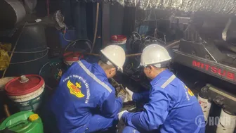 Hải đoàn 129 hỗ trợ sửa chữa tàu cá tại Trường Sa