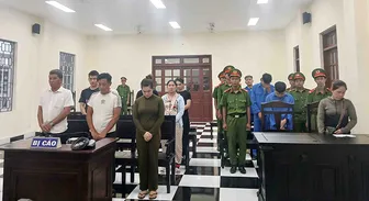 Đánh bạc, tổ chức đánh bạc, 9 bị cáo lãnh án tù