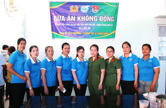 “អា​ហារ ០ ដុង​” ជំ​នួយ​កម្លាំង​មា​មីង​បំ​ពេញ​បែប​បទ​រដ្ឋ​បាល​
