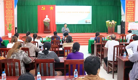 Phiên giao dịch việc làm dành cho người lao động vùng dân tộc thiểu số