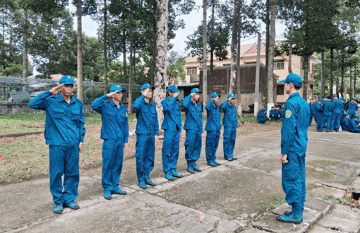 កសាង​កង​ប្រ​ជា​ស្វ័យ​ត្រាណ​នៅ​តំ​បន់​ជន​រួម​ជាតិ​ខ្មែរ​រស់​នៅ​កុះ​ករ​