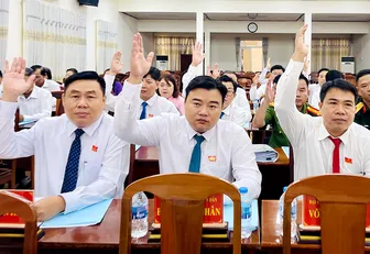 HĐND nhiều xã, phường thông qua nghị quyết về sắp xếp khu vực, ấp