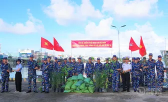 Góp phần đẩy nhanh "Xanh hóa Trường Sa"