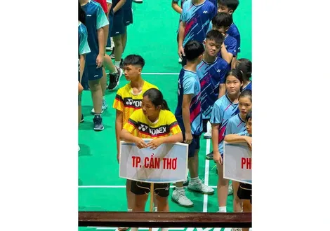 Nghịch lý phong trào cầu lông Cần Thơ