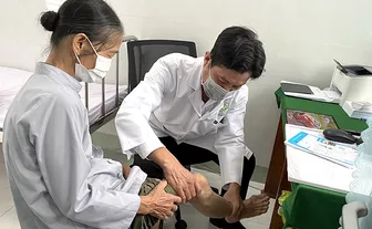 Quản lý toàn diện sức khỏe phụ nữ thời kỳ mãn kinh