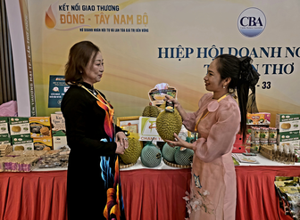 សហ​គម​ន៍អា​ជីវ​ការិនី​បោះ​ជំ​ហាន​មាំ​ឈាន​ចូល​យុគ​សម័យ​ថ្មី​